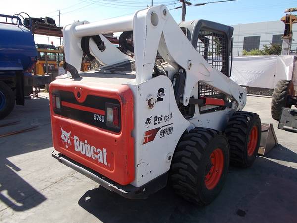 Bobcat S740, dovoz USA — foto 3 z 12