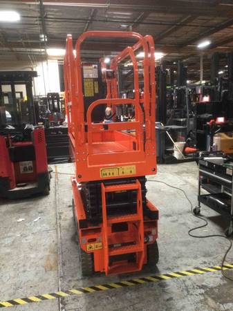 Caterpillar, dovoz USA — foto 2 z 3