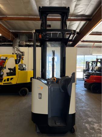 2020 CROWN, dovoz USA — foto 3 z 3