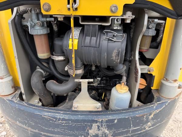 Yanmar VIO, dovoz USA — foto 3 z 8