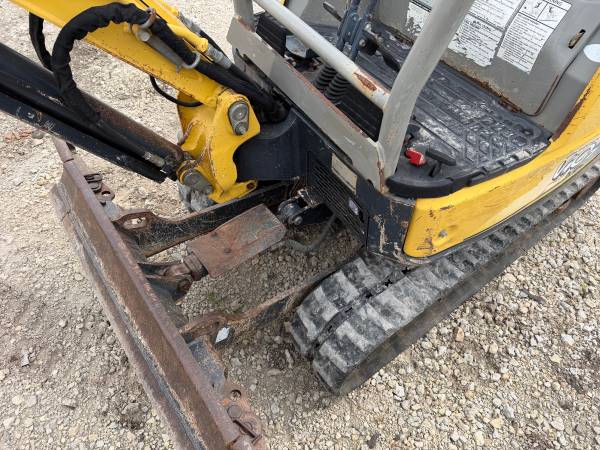 Yanmar VIO, dovoz USA — foto 6 z 8