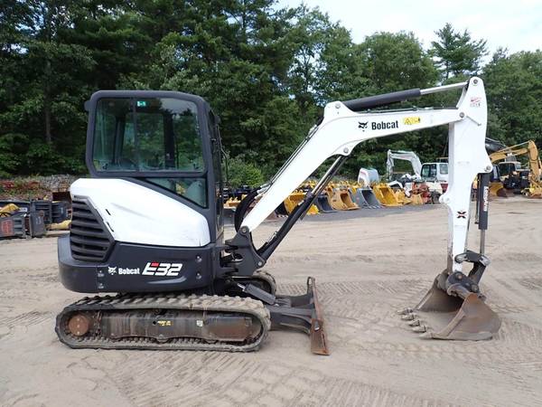 Bobcat E32, dovoz USA — foto 2 z 5