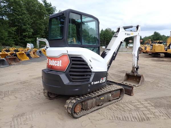 Bobcat E32, dovoz USA — foto 3 z 5