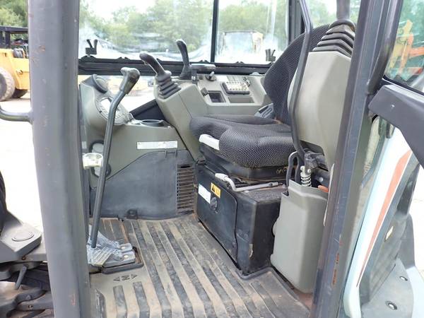 Bobcat E32, dovoz USA — foto 5 z 5