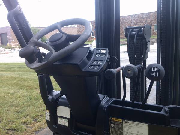 Yale 4K, dovoz USA — foto 8 z 12