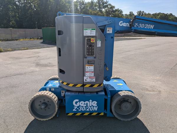 2012 Genie, dovoz USA — foto 8 z 12