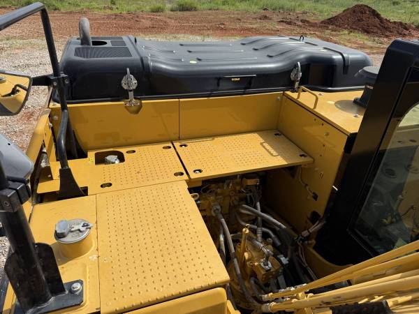 Caterpillar 320, dovoz USA — foto 9 z 12