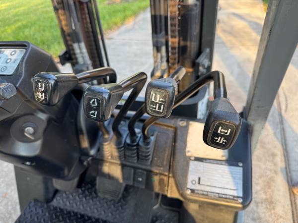 UNICARRIERS, dovoz USA — foto 6 z 8