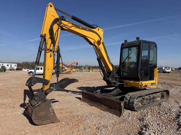 Caterpillar JCB, dovoz USA — foto 3 z 12