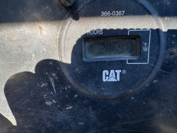 Caterpillar, dovoz USA — foto 5 z 6