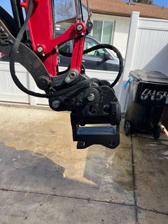 Caterpillar HELAC, dovoz USA — foto 2 z 3