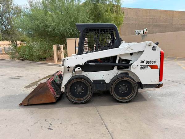 Bobcat S550, dovoz USA — foto 5 z 8
