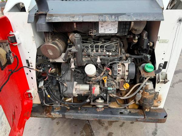 Bobcat S550, dovoz USA — foto 7 z 8