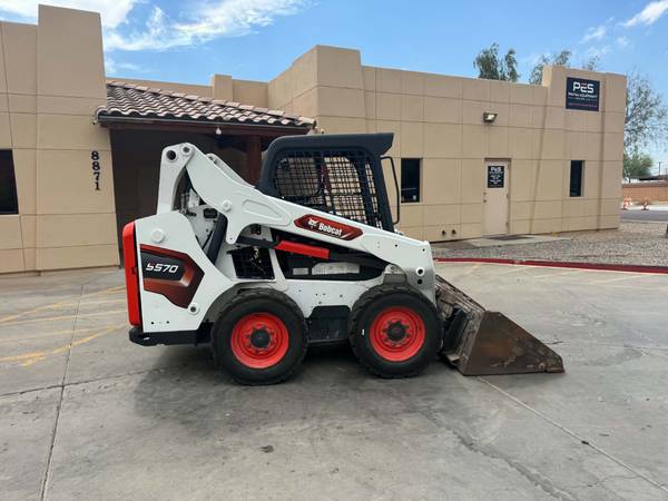 Bobcat S570, dovoz USA — foto 2 z 8