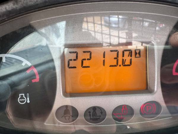 Bobcat S570, dovoz USA — foto 8 z 8