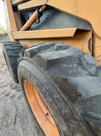 Case SKID, zlatá, dovoz USA — foto 10 z 10