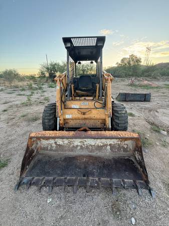 Case SKID, zlatá, dovoz USA — foto 2 z 10