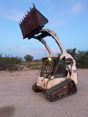 Bobcat TRACKED, zlatá, dovoz USA — foto 10 z 12