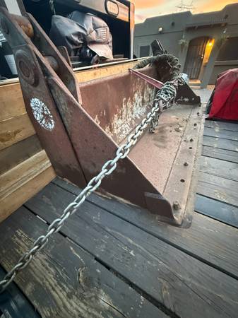 Bobcat TRACKED, zlatá, dovoz USA — foto 12 z 12
