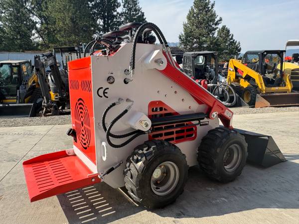 Caterpillar MINI, dovoz USA — foto 6 z 12