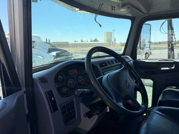 Caterpillar PETERBILT, dovoz USA — foto 11 z 12