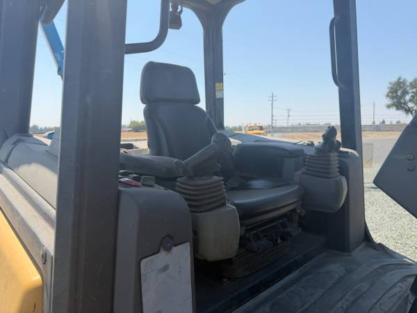 Caterpillar D5, dovoz USA — foto 10 z 11