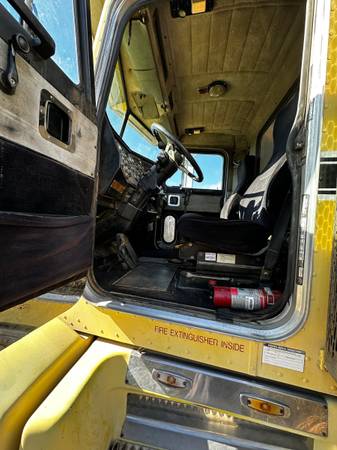 Caterpillar PETERBILT, dovoz USA — foto 5 z 8