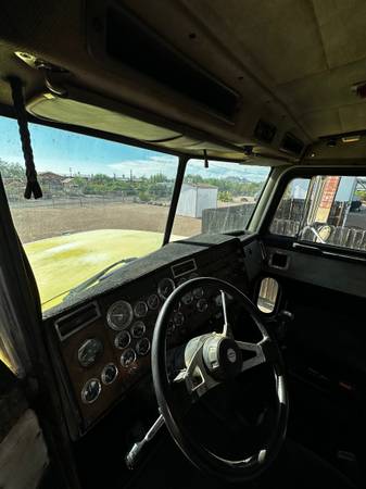 Caterpillar PETERBILT, dovoz USA — foto 7 z 8