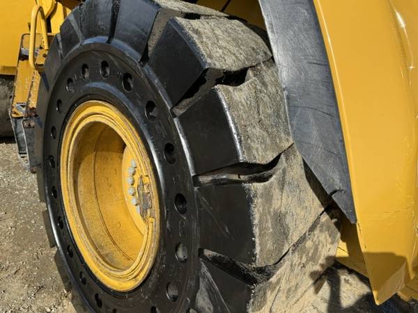 Caterpillar 930M, dovoz USA — foto 9 z 12