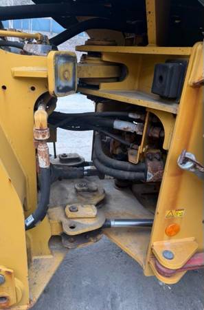 Caterpillar MINT, dovoz USA — foto 7 z 9