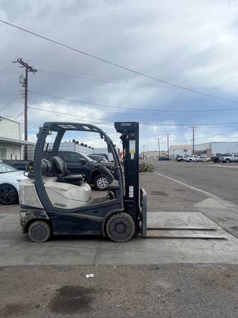 2018 CROWN, dovoz USA — foto 3 z 9