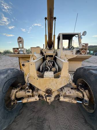 TELEHANDLER, zlatá, dovoz USA — foto 7 z 12