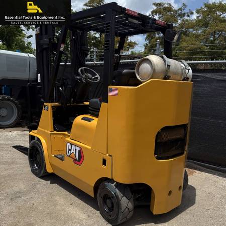 Caterpillar, dovoz USA — foto 8 z 12