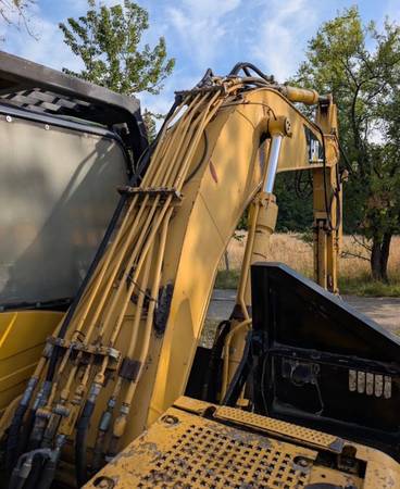 Caterpillar 322C, dovoz USA — foto 3 z 5