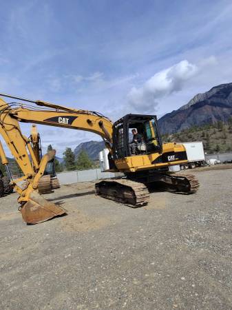 Caterpillar 322C, dovoz USA — foto 1 z 12 Caterpillar 322C, dovoz USA — foto 1 z 12