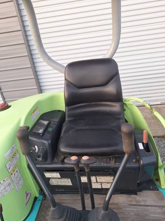 Yanmar VIO30, dovoz USA — foto 9 z 9