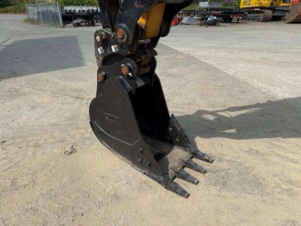 Caterpillar, dovoz USA — foto 5 z 5