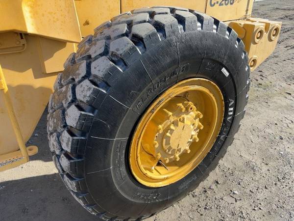 Caterpillar IT28B, dovoz USA — foto 5 z 6