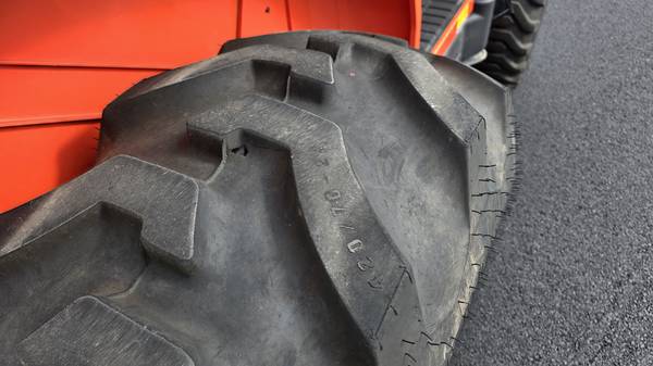 Caterpillar LOW, dovoz USA — foto 9 z 12