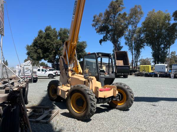 Caterpillar JCB, dovoz USA — foto 4 z 4