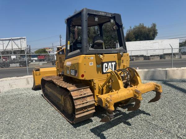 Caterpillar D5, dovoz USA — foto 5 z 11