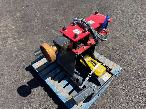 Caterpillar SKID, dovoz USA — foto 2 z 4