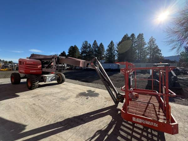 Caterpillar SKYJACK, dovoz USA — foto 5 z 11