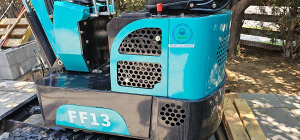 2023 FF, dovoz USA — foto 8 z 8