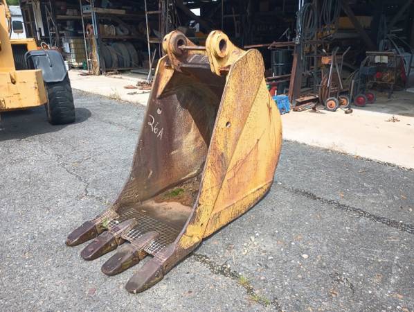 Caterpillar, dovoz USA — foto 10 z 10