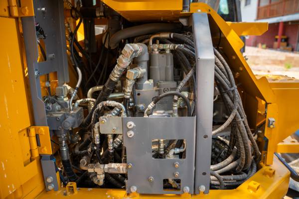 John Deere 135P, dovoz USA — foto 11 z 12