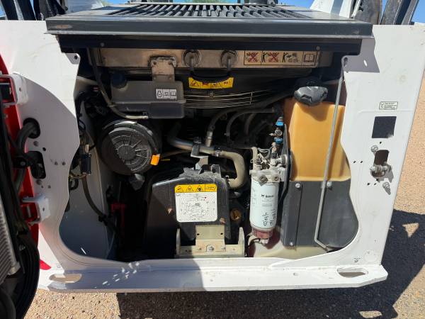 Bobcat S76, dovoz USA — foto 9 z 12