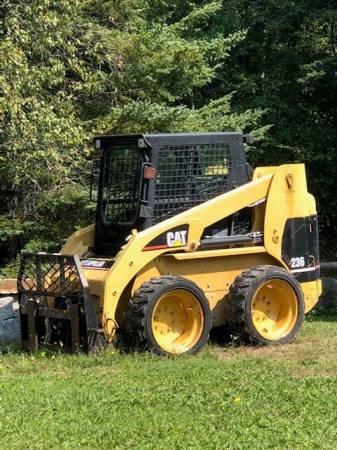 Caterpillar 236, dovoz USA — foto 2 z 4