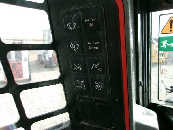 Bobcat S64, dovoz USA — foto 10 z 12
