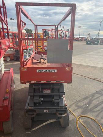 Caterpillar SKYJACK, dovoz USA — foto 3 z 3